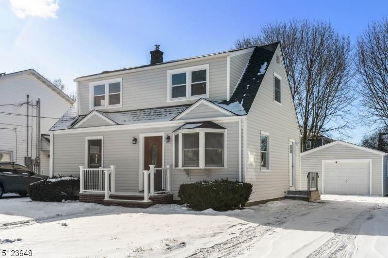 19 Bergen Ave - Photo 1