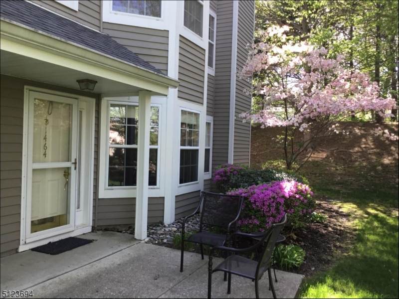 1464 Cornwall Rd - Photo 1