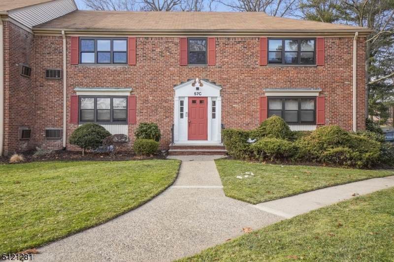 57 Sandra Circle - Photo 1