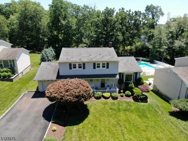 14 Sunnyhill Rd - Photo 1