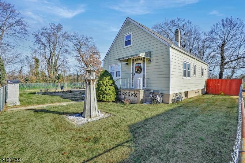 14 Johnson Ter - Photo 1
