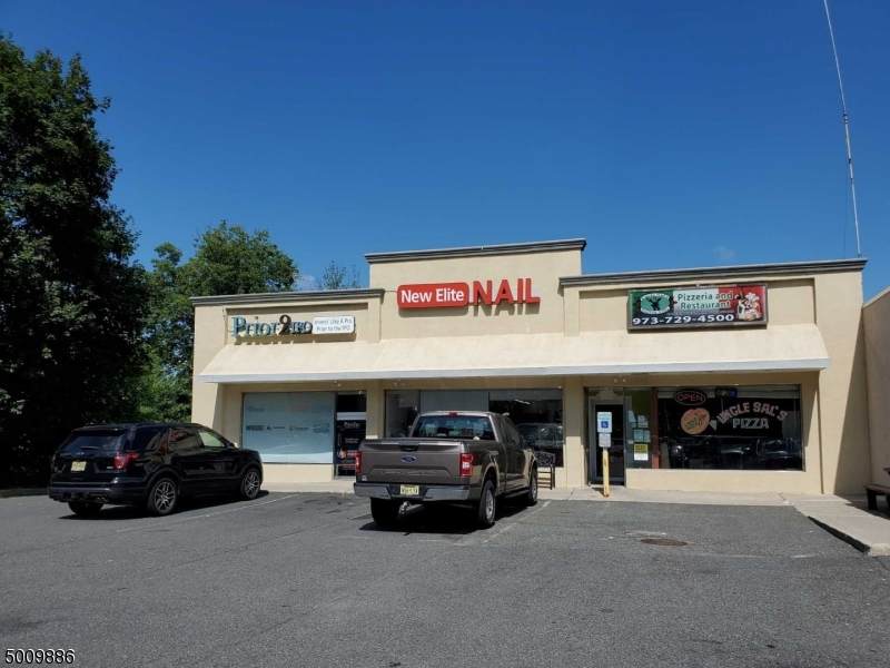 147 Woodport Rd - Photo 1