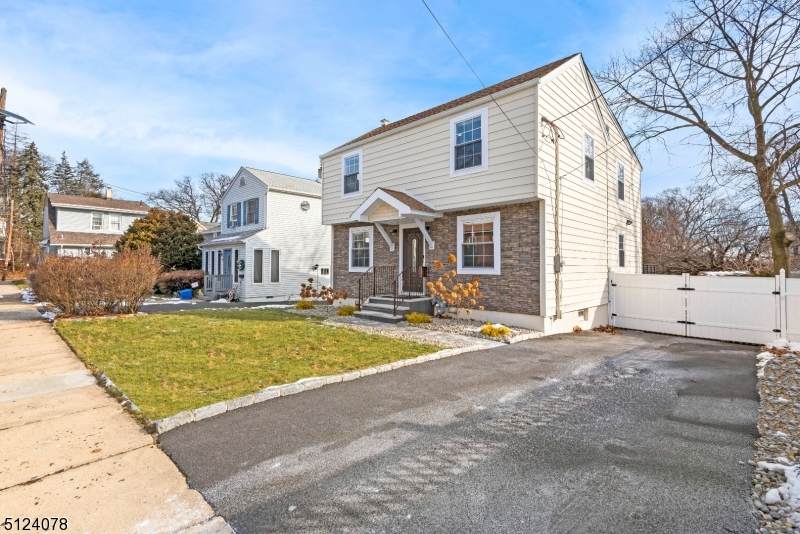 10 Durant Pl - Photo 1