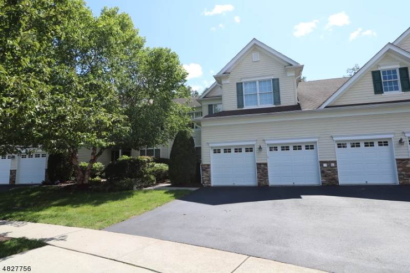 4 Mackenzie Ln - Photo 1