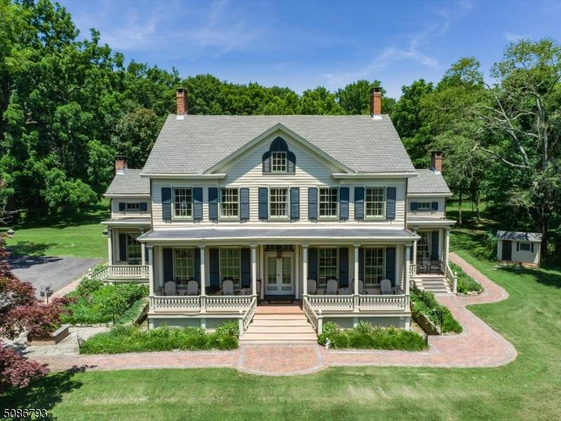 134 Mountain Ave - Photo 1