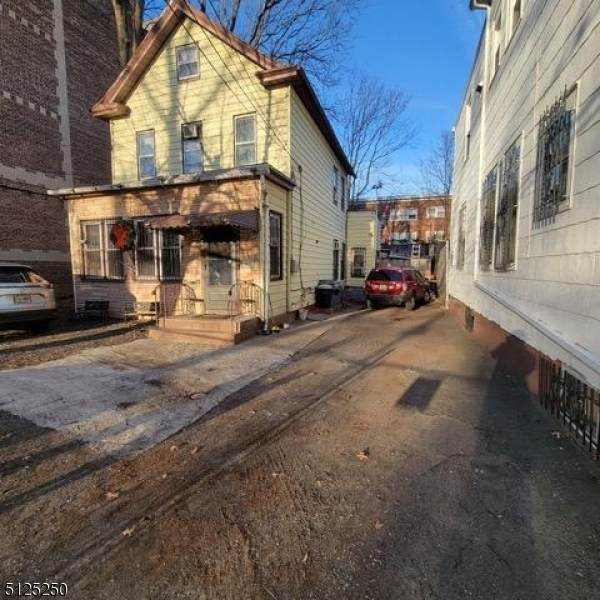 13 Elwood Pl - Photo 1