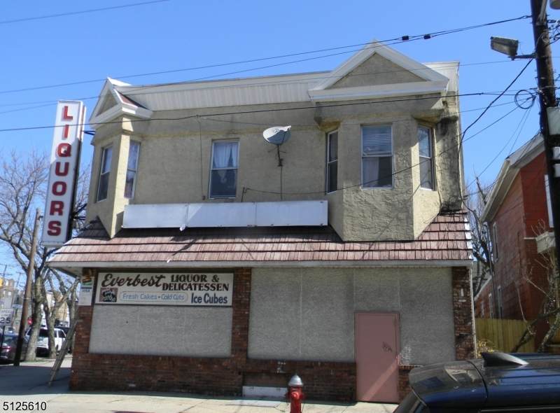 1664 Kennedy - Photo 1