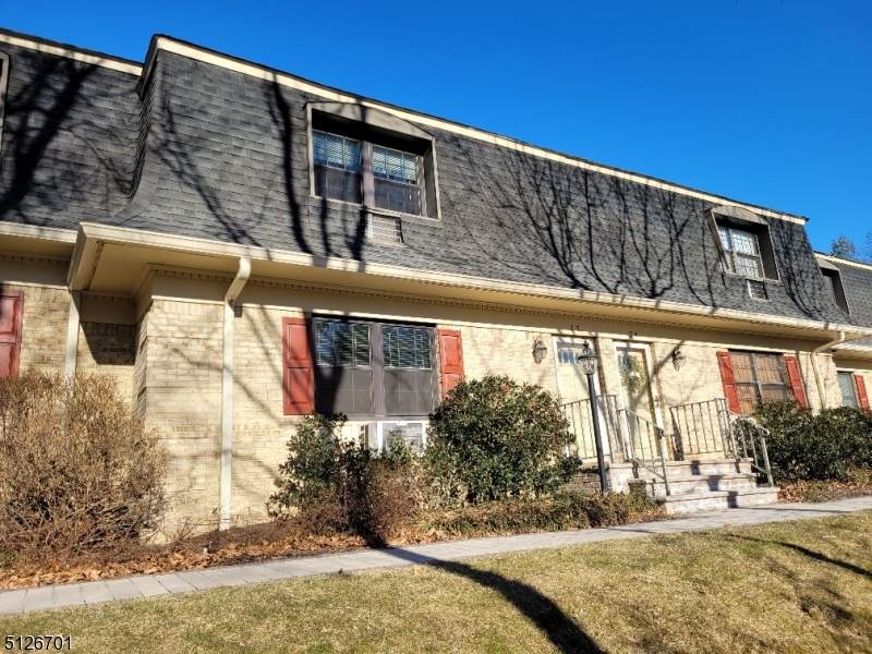 768 Springfield Ave - Photo 1
