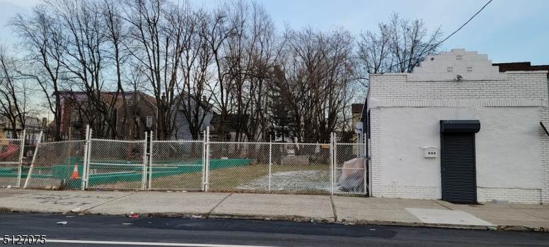 396 S 11Th St - Photo 1