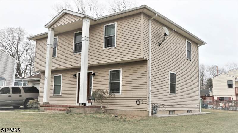 8 Crest Dr - Photo 1