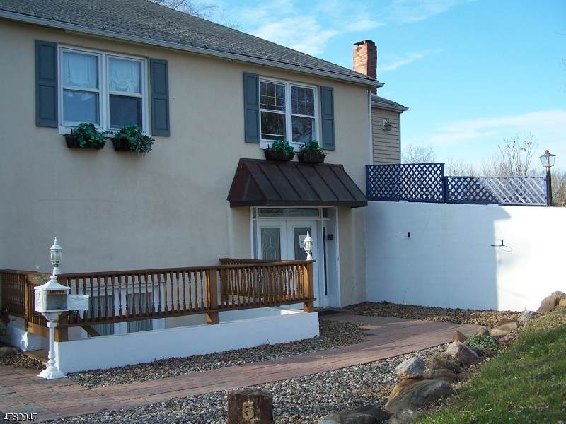 5 Washington Dr - Photo 1