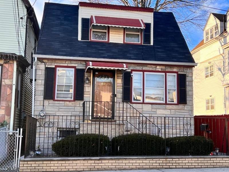 87 Augusta St - Photo 1