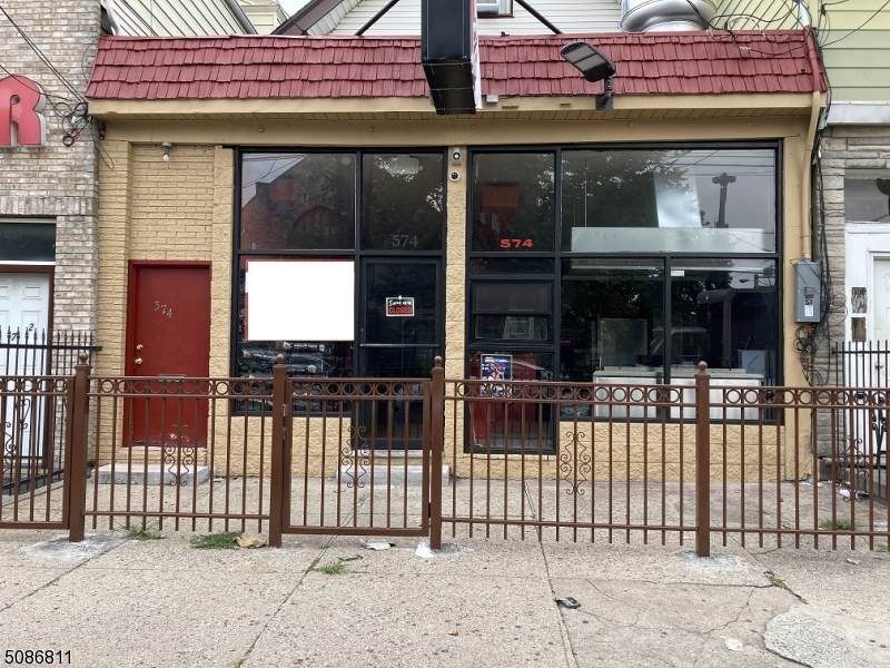 574 Broadway - Photo 1