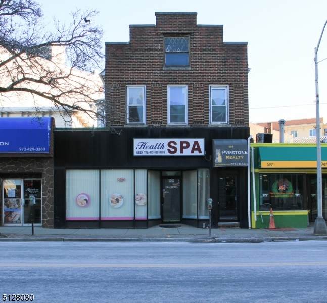 599 Bloomfield Ave - Photo 1
