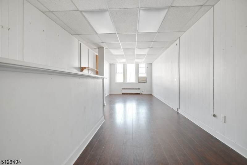 1999 Morris Ave - Photo 1