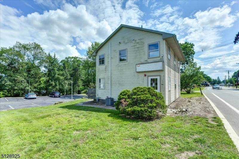 52 Ringwood Ave - Photo 1