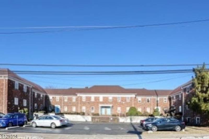 55 Schuyler Ave - Photo 1