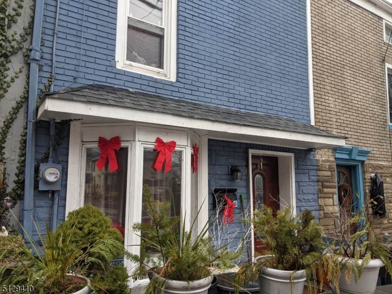5 Brunswick Ave - Photo 1