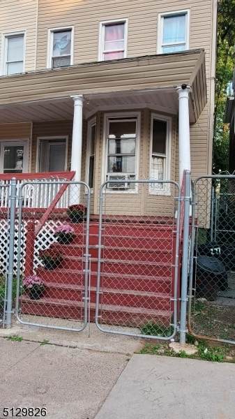 277 N 6Th St - Photo 1
