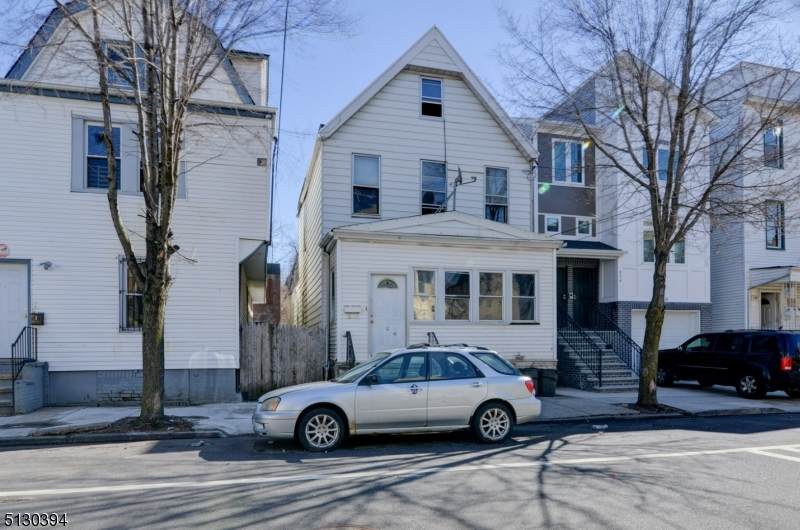 832 S 19Th St - Photo 1