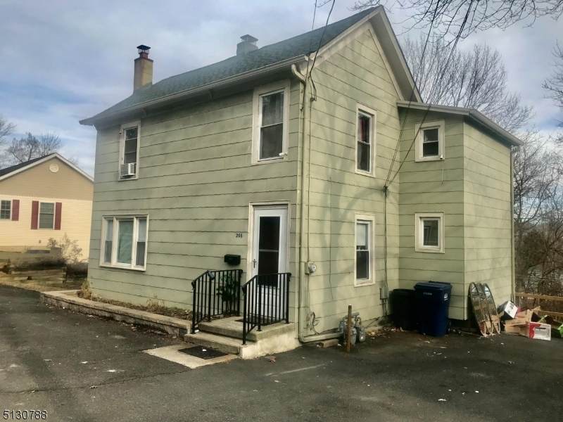 208 Mount Hope Ave - Photo 1