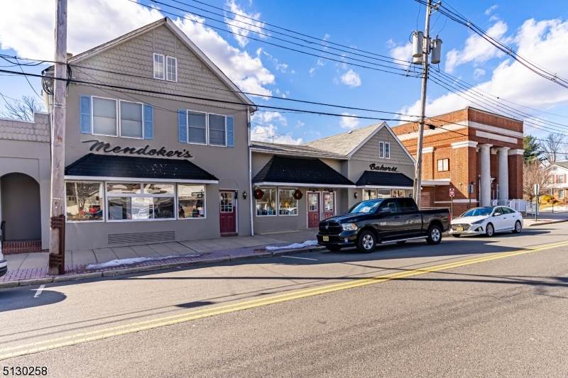 34 W Railroad Ave - Photo 1