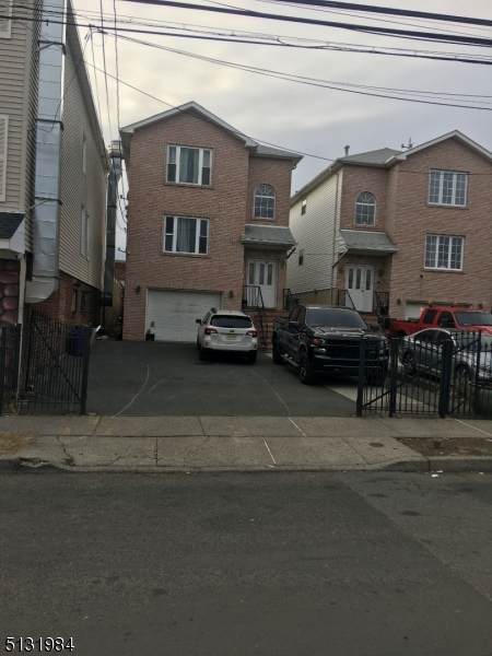 57 Dawson St - Photo 1