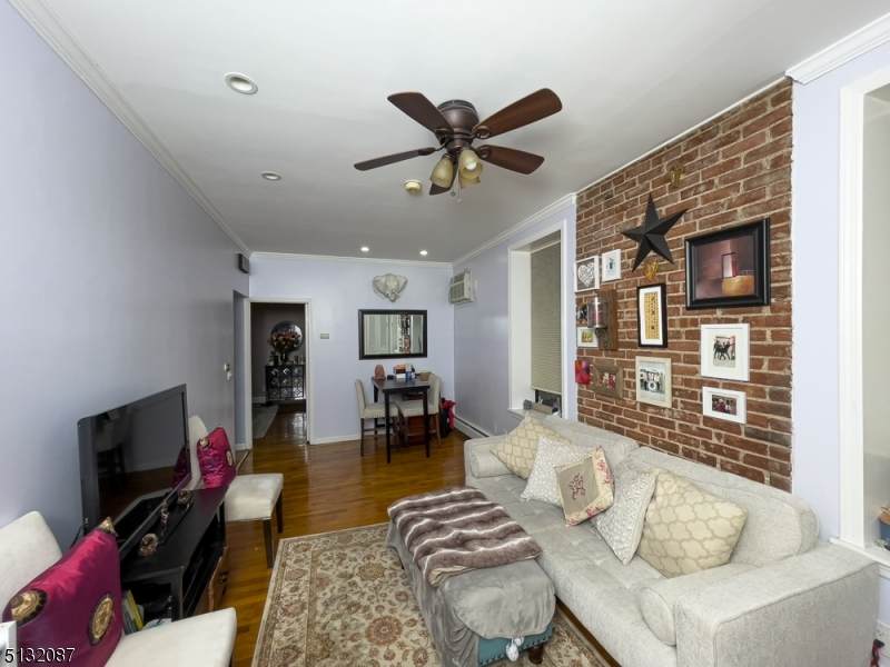 963 Blvd - Photo 1