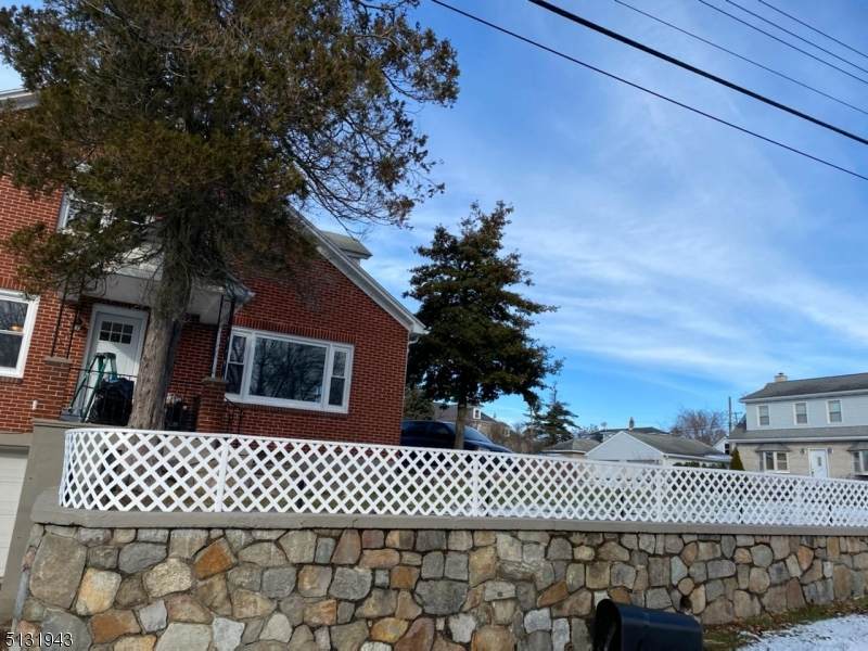737 3rd Ave - Photo 1