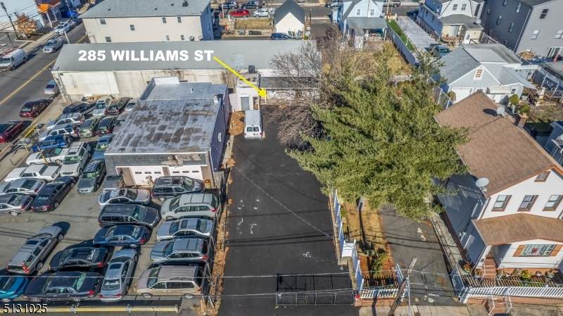 285 Williams St - Photo 1