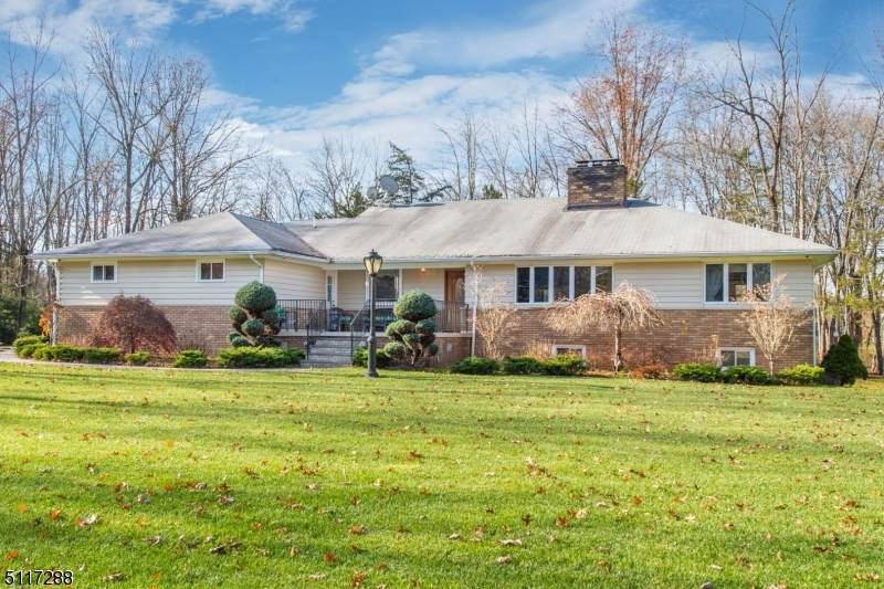 5 Spring Ln - Photo 1