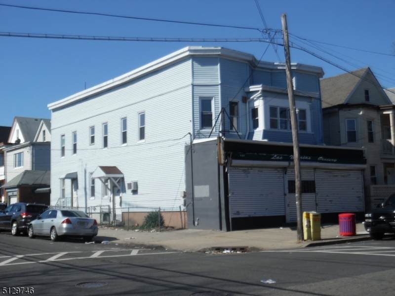 137 Hope Ave - Photo 1