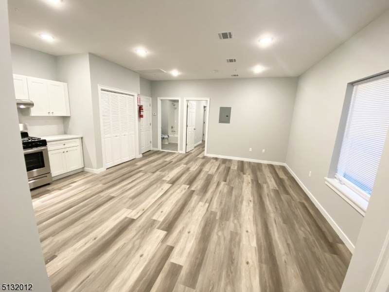 36 Auburn St - Photo 1
