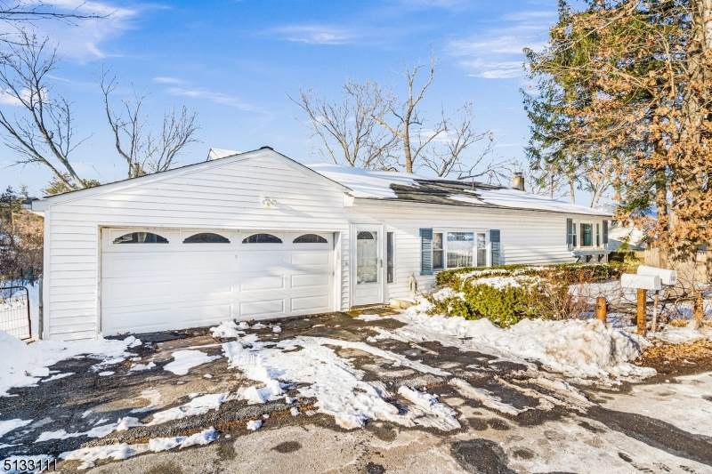 149 Lake Dr - Photo 1