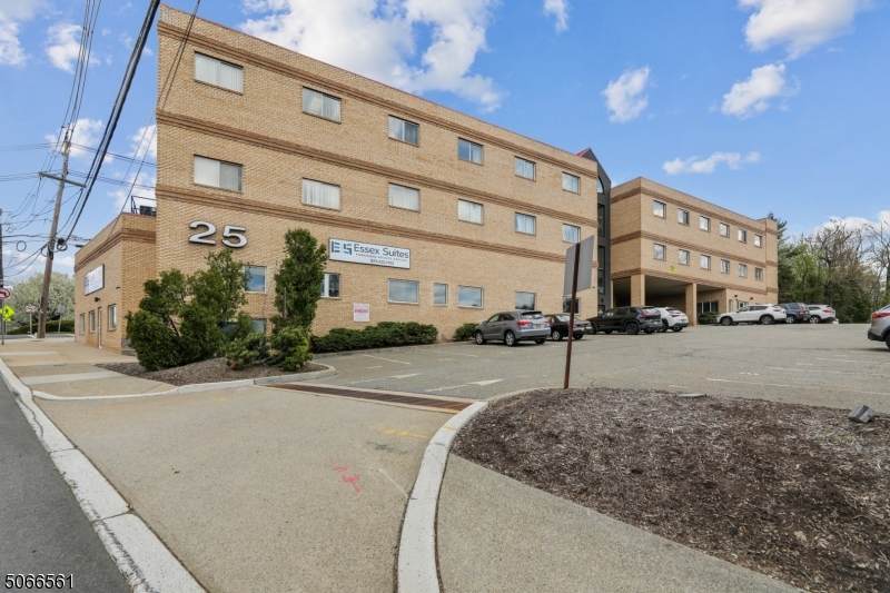 25 Pompton Avenue - Photo 1