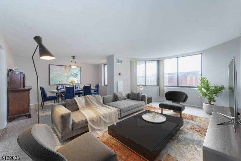 114 Harmon Cove Tower - Photo 1