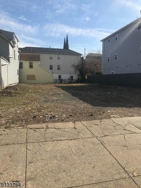 179 3Rd St - Photo 1