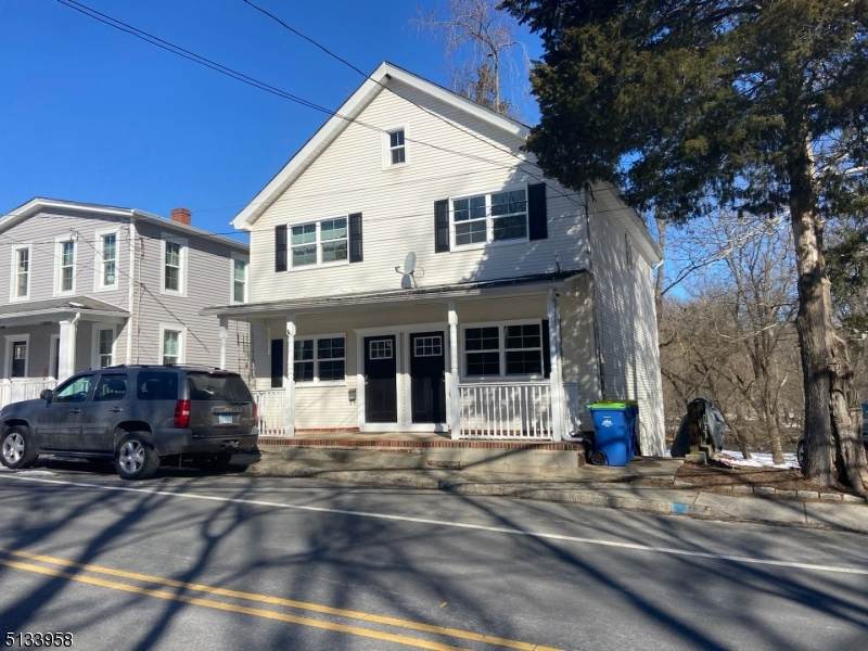 194 Washington St - Photo 1