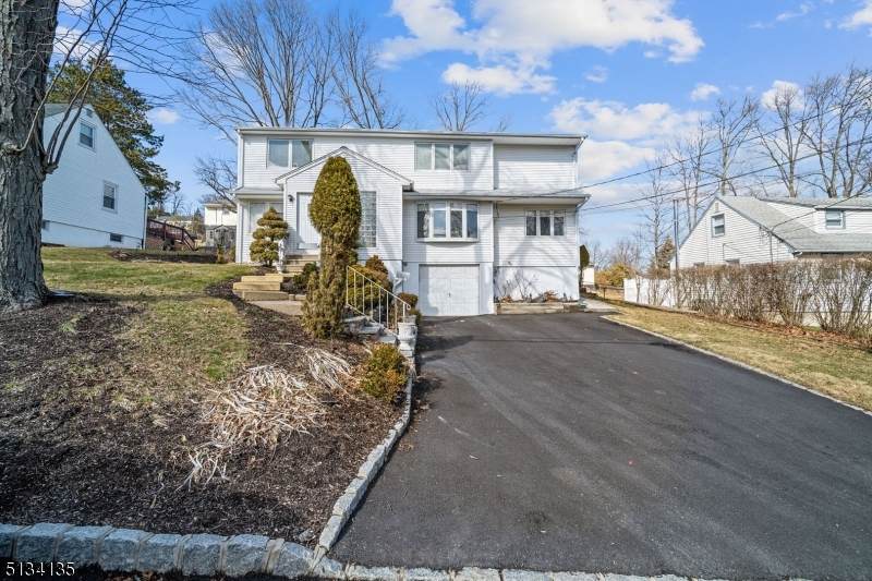 27 Lorelei Rd - Photo 1