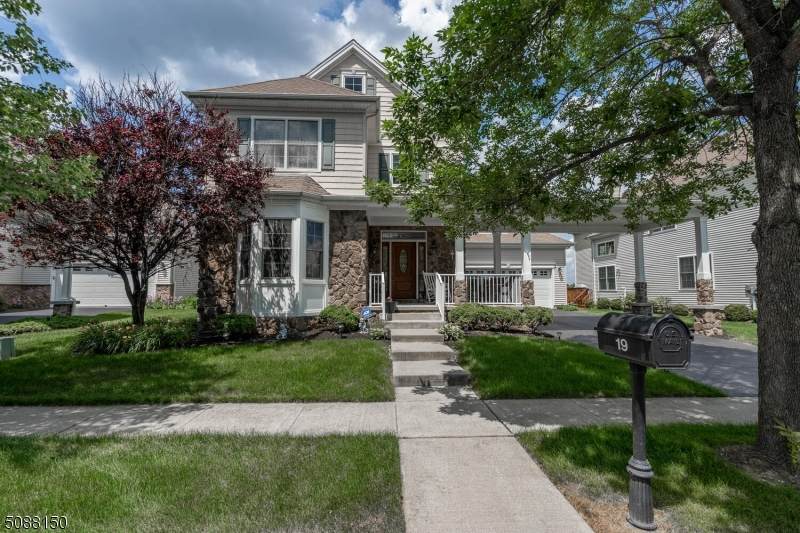 19 Falcon Way - Photo 1