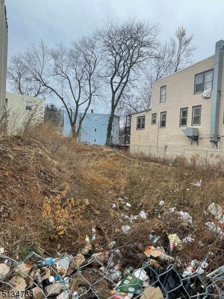 753 Springfield - Photo 1