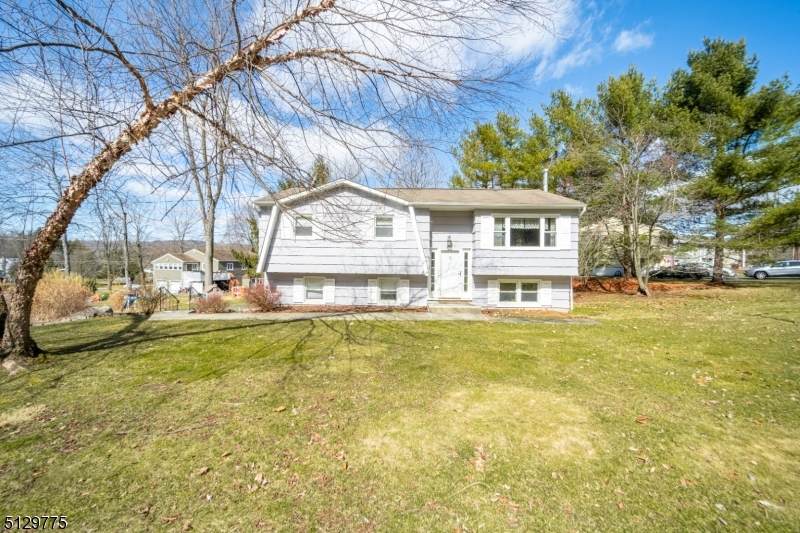 37 Adams Dr - Photo 1