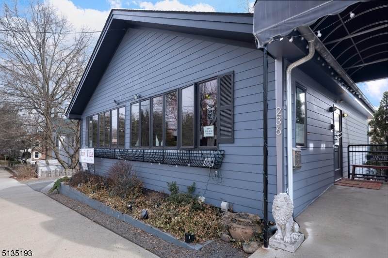 236 N Union St - Photo 1