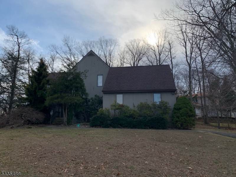 2 Bryan Ct - Photo 1