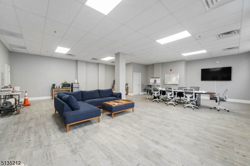 90 Clinton Ave - Photo 1