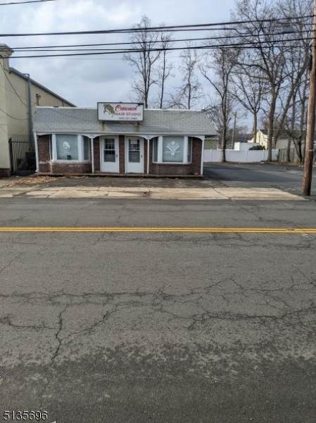 1330 W 7Th St - Photo 1