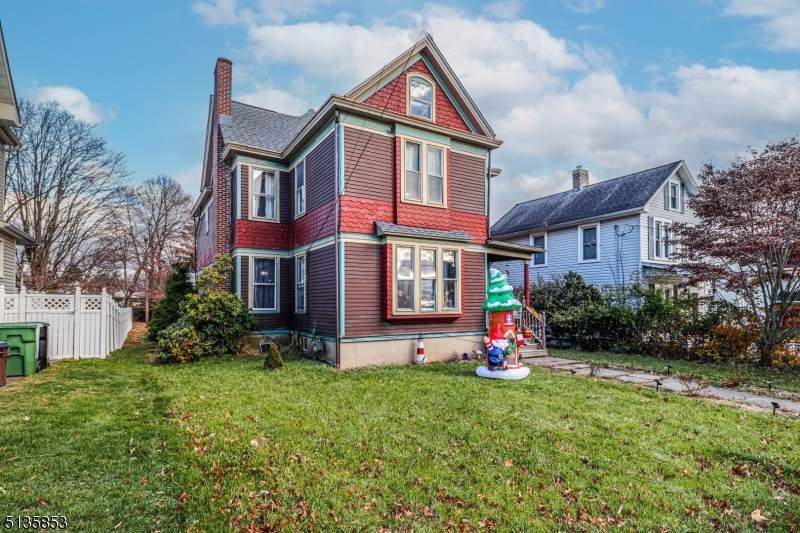 20 Grand Ave - Photo 1