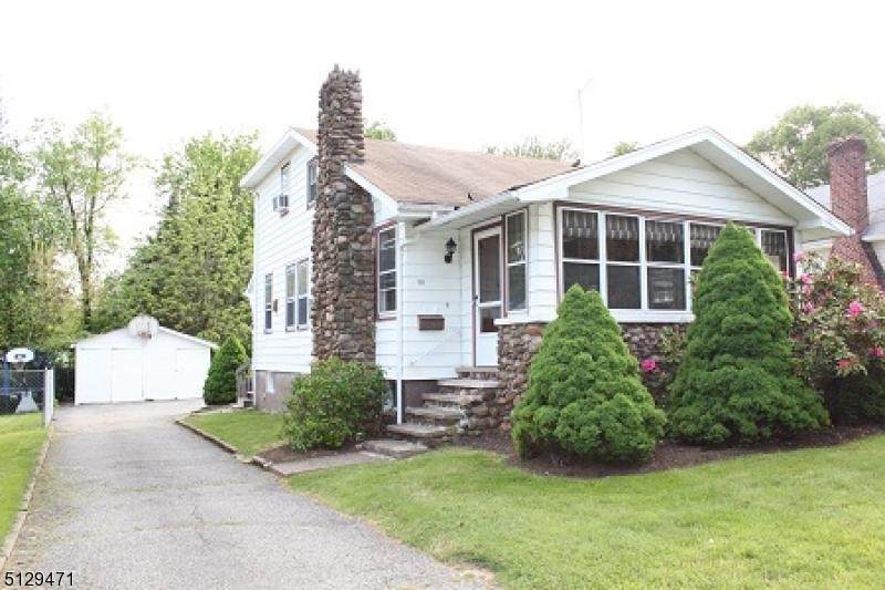 11 Dickinson Ln - Photo 1