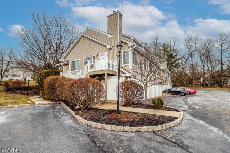 23 Tory Ct - Photo 1
