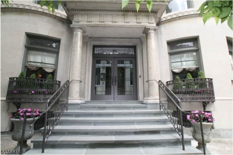 57 Lincoln Park, 301-303 - Photo 1